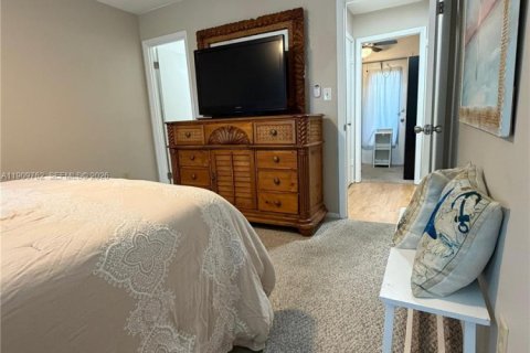 Condo in Bradenton, Florida, 2 bedrooms  № 2060224 - photo 18