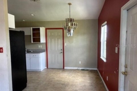 House in Clewiston, Florida 3 bedrooms, 97.55 sq.m. № 2092140 - photo 7