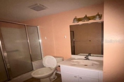 House in Clewiston, Florida 3 bedrooms, 97.55 sq.m. № 2092140 - photo 17