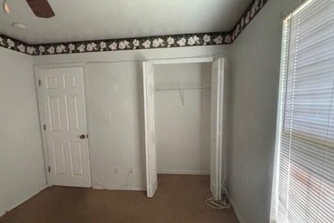 House in Clewiston, Florida 3 bedrooms, 97.55 sq.m. № 2092140 - photo 10