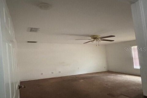 House in Clewiston, Florida 3 bedrooms, 97.55 sq.m. № 2092140 - photo 13