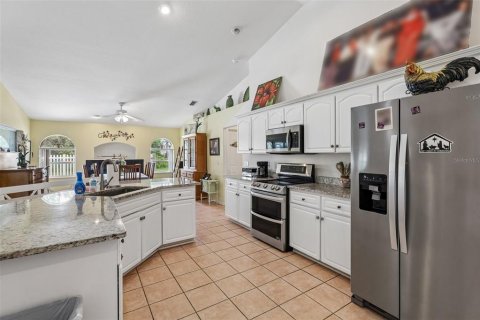 Casa en venta en Palm Coast, Florida, 3 dormitorios, 185.99 m2 № 2195763 - foto 13