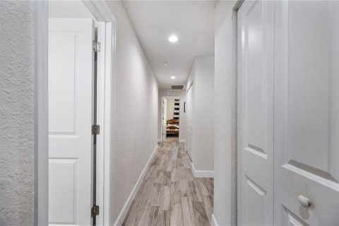 Villa ou maison à vendre à Lakeland, Floride: 4 chambres, 220.18 m2 № 2102112 - photo 22
