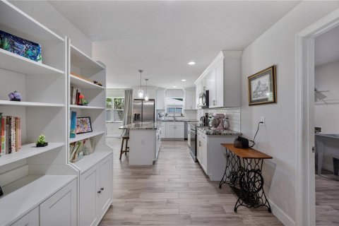 Villa ou maison à vendre à Lakeland, Floride: 4 chambres, 220.18 m2 № 2102112 - photo 28