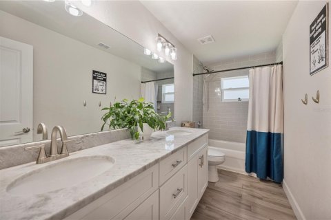 Villa ou maison à vendre à Lakeland, Floride: 4 chambres, 220.18 m2 № 2102112 - photo 23