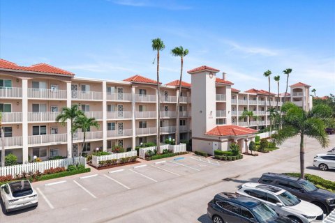 Condo in Delray Beach, Florida, 2 bedrooms  № 2295501