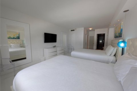 Condo in Miami Beach, Florida, 1 bedroom  № 1950130 - photo 7