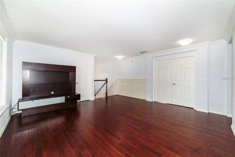 House in Orlando, Florida 5 bedrooms, 306.39 sq.m. № 2208444 - photo 27