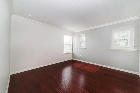 House in Orlando, Florida 5 bedrooms, 306.39 sq.m. № 2208444 - photo 20