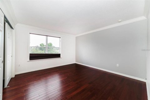 House in Orlando, Florida 5 bedrooms, 306.39 sq.m. № 2208444 - photo 17
