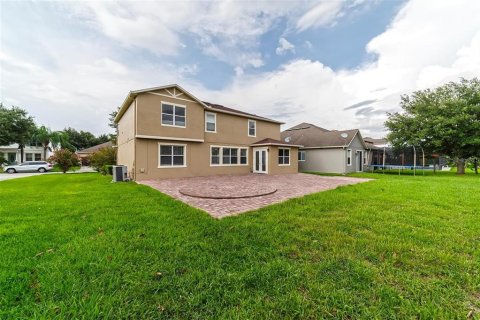 House in Orlando, Florida 5 bedrooms, 306.39 sq.m. № 2208444 - photo 2