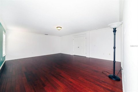 House in Orlando, Florida 5 bedrooms, 306.39 sq.m. № 2208444 - photo 26
