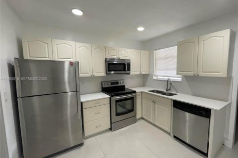 Appartement à louer à Coral Gables, Floride: 3 chambres, 317.35 m2 № 2046353 - photo 4