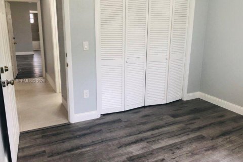 Appartement à louer à Coral Gables, Floride: 3 chambres, 317.35 m2 № 2046353 - photo 11