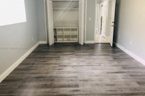 Appartement à louer à Coral Gables, Floride: 3 chambres, 317.35 m2 № 2046353 - photo 6