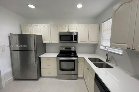 Appartement à louer à Coral Gables, Floride: 3 chambres, 317.35 m2 № 2046353 - photo 5