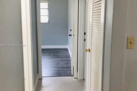 Appartement à louer à Coral Gables, Floride: 3 chambres, 317.35 m2 № 2046353 - photo 10