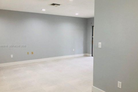 Appartement à louer à Coral Gables, Floride: 3 chambres, 317.35 m2 № 2046353 - photo 3