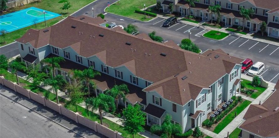 Townhouse in Kissimmee, Florida 4 bedrooms, 157.38 sq.m. № 1540859