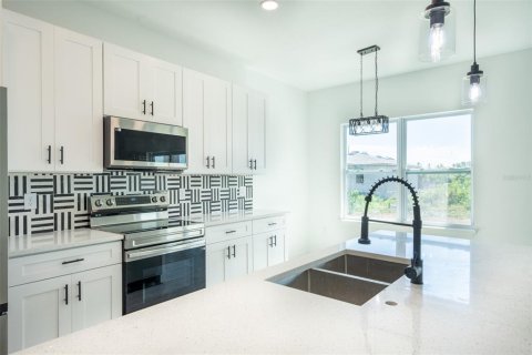 Villa ou maison à louer à Port Charlotte, Floride: 4 chambres, 162.02 m2 № 1732520 - photo 8