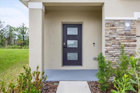 House in Plant City, Florida 5 bedrooms, 234.3 sq.m. № 1904475 - photo 5