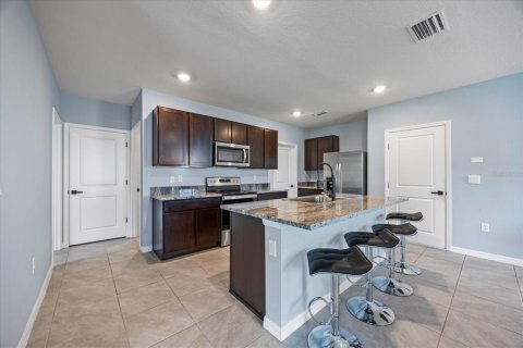 House in Plant City, Florida 5 bedrooms, 234.3 sq.m. № 1904475 - photo 15