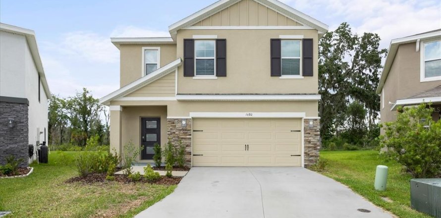 Casa en Plant City, Florida 5 dormitorios, 234.3 m2 № 1904475