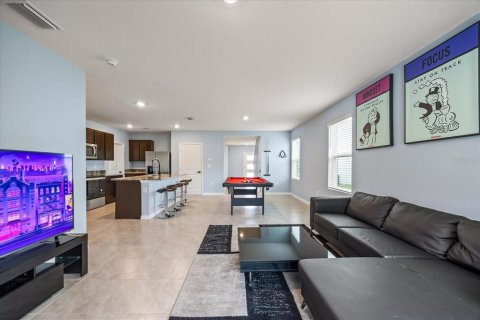 House in Plant City, Florida 5 bedrooms, 234.3 sq.m. № 1904475 - photo 13