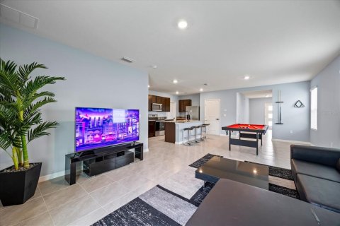 House in Plant City, Florida 5 bedrooms, 234.3 sq.m. № 1904475 - photo 14