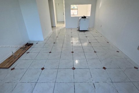 Adosado en venta en Sunrise, Florida, 3 dormitorios, 106.28 m2 № 1956968 - foto 3
