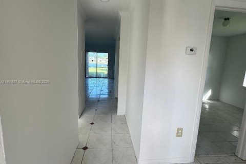 Adosado en venta en Sunrise, Florida, 3 dormitorios, 106.28 m2 № 1956968 - foto 2