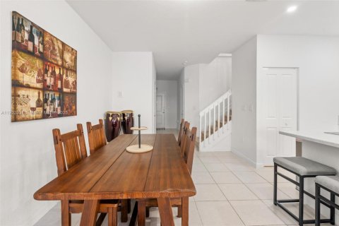 Adosado en venta en Homestead, Florida, 3 dormitorios, 153.38 m2 № 1976286 - foto 7