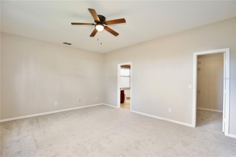 House in Clermont, Florida 5 bedrooms, 268.12 sq.m. № 2381335 - photo 11