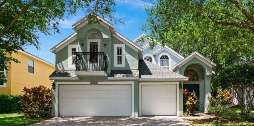 House in Clermont, Florida 5 bedrooms, 268.12 sq.m. № 2381335