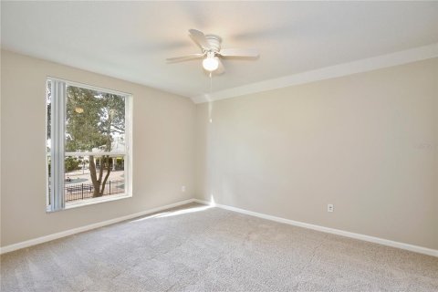 House in Clermont, Florida 5 bedrooms, 268.12 sq.m. № 2381335 - photo 24