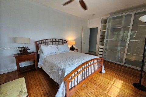 Снять в аренду кондоминиум в Майами-Бич, Флорида 2 спальни, 65.03м2, № 1977693 - фото 15