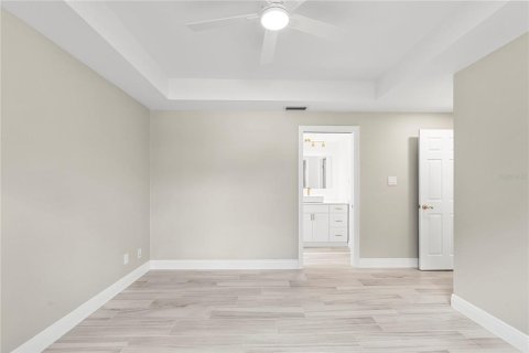 House in Lutz, Florida 4 bedrooms, 264.31 sq.m. № 2348303 - photo 11