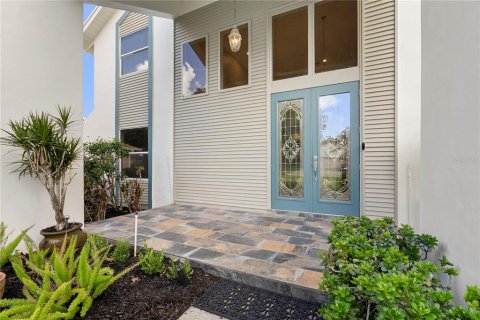 House in Lutz, Florida 4 bedrooms, 264.31 sq.m. № 2348303 - photo 7