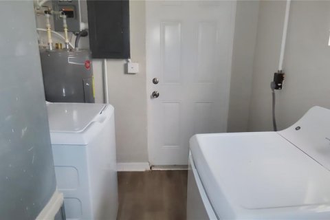 Villa ou maison à vendre à Largo, Floride: 4 chambres, 158.96 m2 № 2201831 - photo 15