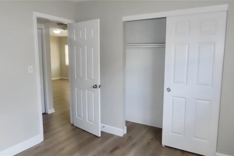 Villa ou maison à vendre à Largo, Floride: 4 chambres, 158.96 m2 № 2201831 - photo 9