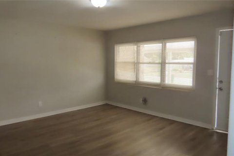 Villa ou maison à vendre à Largo, Floride: 4 chambres, 158.96 m2 № 2201831 - photo 6
