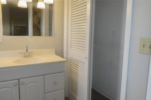 Villa ou maison à vendre à Largo, Floride: 4 chambres, 158.96 m2 № 2201831 - photo 13
