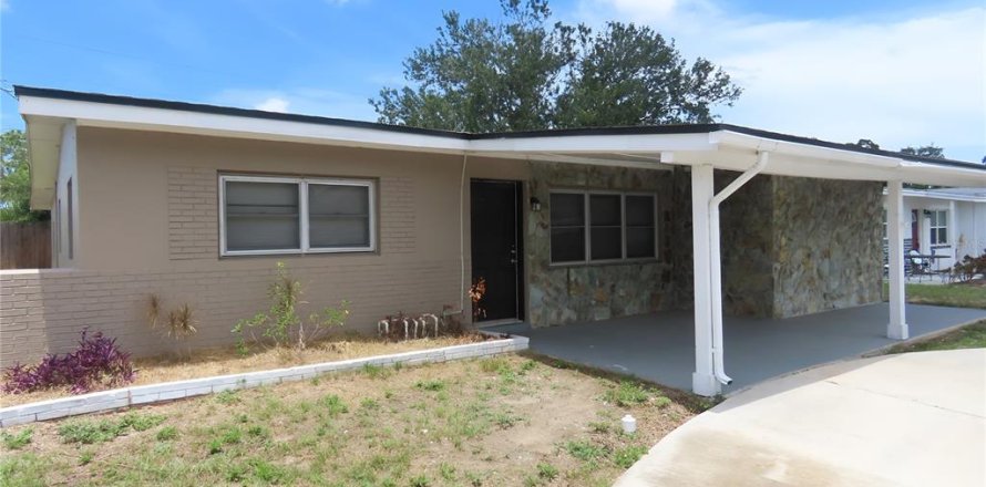 Villa ou maison à Largo, Floride 4 chambres, 158.96 m2 № 2201831