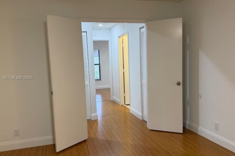 House in Boca Raton, Florida 3 bedrooms, 129.97 sq.m. № 2002412 - photo 5