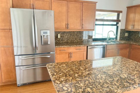 House in Boca Raton, Florida 3 bedrooms, 129.97 sq.m. № 2002412 - photo 2