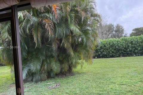 House in Boca Raton, Florida 3 bedrooms, 129.97 sq.m. № 2002412 - photo 13