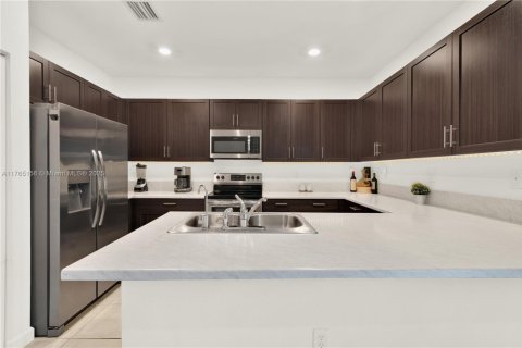 Купить таунхаус в Хомстед, Флорида 3 спальни, 149.76м2, № 1963497 - фото 12