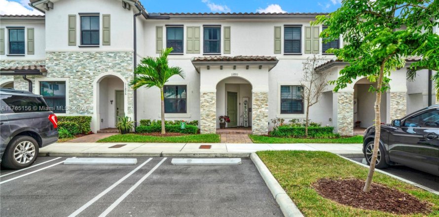 Таунхаус в Хомстед, Флорида 3 спальни, 149.76м2 № 1963497