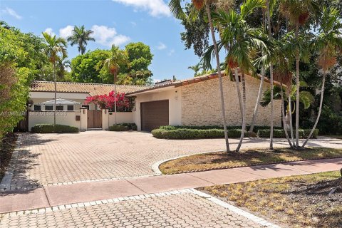 Casa en alquiler en Miami Beach, Florida, 3 dormitorios, 199.93 m2 № 2028951 - foto 3