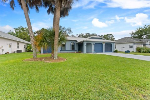 House in Spring Hill, Florida 4 bedrooms, 175.31 sq.m. № 1879825 - photo 3